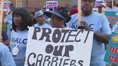 'Protect our carriers': Chicago postal workers call for end to violent attacks
